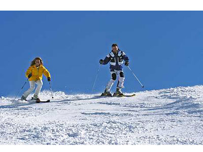 Ski alpin - Schneezirkus pur in Reit im Winkl