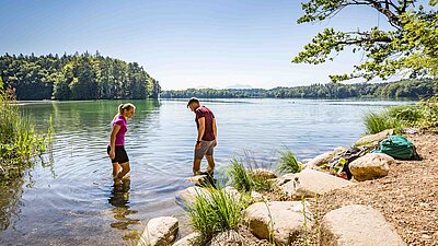 Kneippen in Bad Endorf Kneippen in Bad Endorf - Wassertreten im See