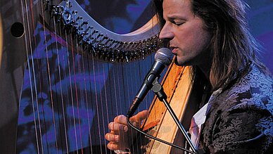 Keltische Weihnacht in Eibach Keltische Weihnacht in Eibach - Andy Lang an der Harfe