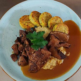 Von herzhaft bis süß – Moderne Küche trifft auf alte Rezepte & hausgemachte Torten