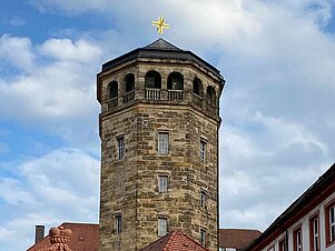 Ehrenhof mit Schlossturm