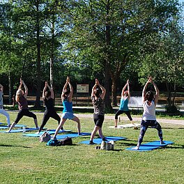 Mitmach-Ausstellung "Aktionstage Gesundheit" - Yoga im Kurpark