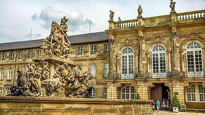 Der Markgrafenbrunnen vor dem Neuen Schloss Bayreuth Der Markgrafenbrunnen vor dem Neuen Schloss Bayreuth