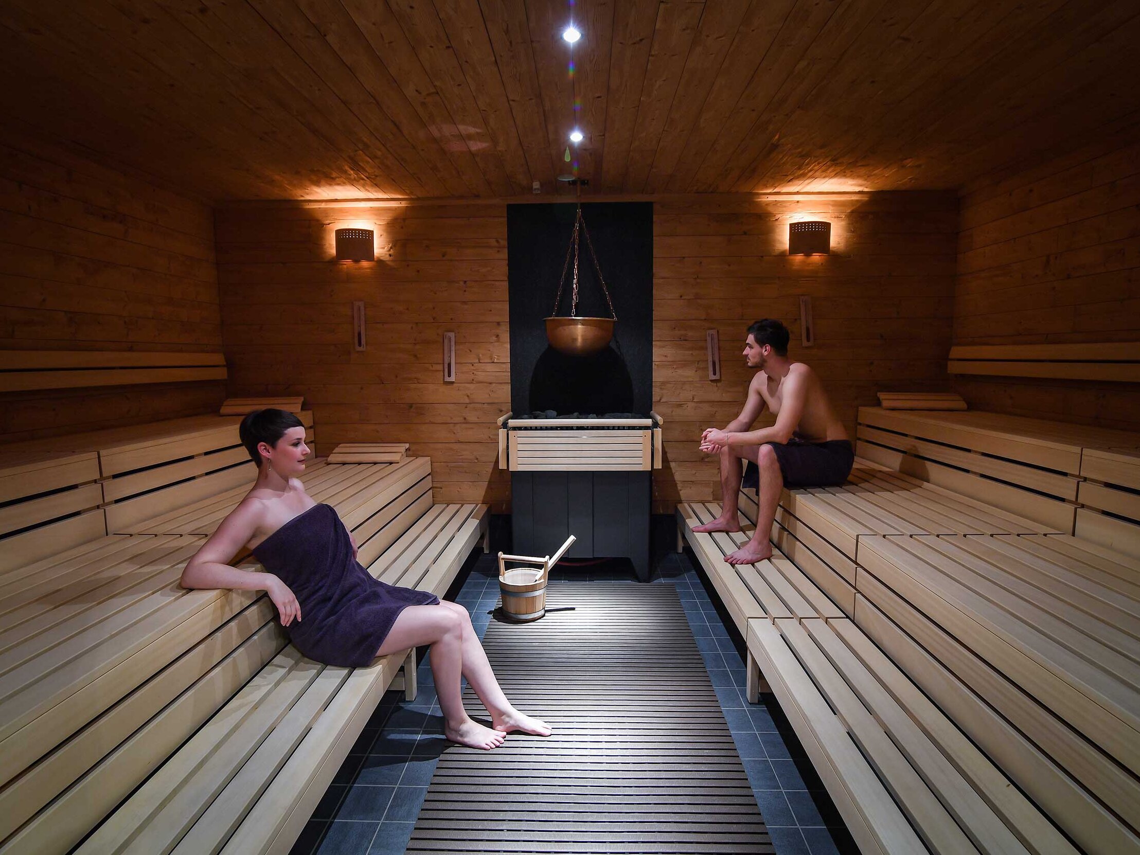 Ganz entspannt in der Sauna im ALEXBAD