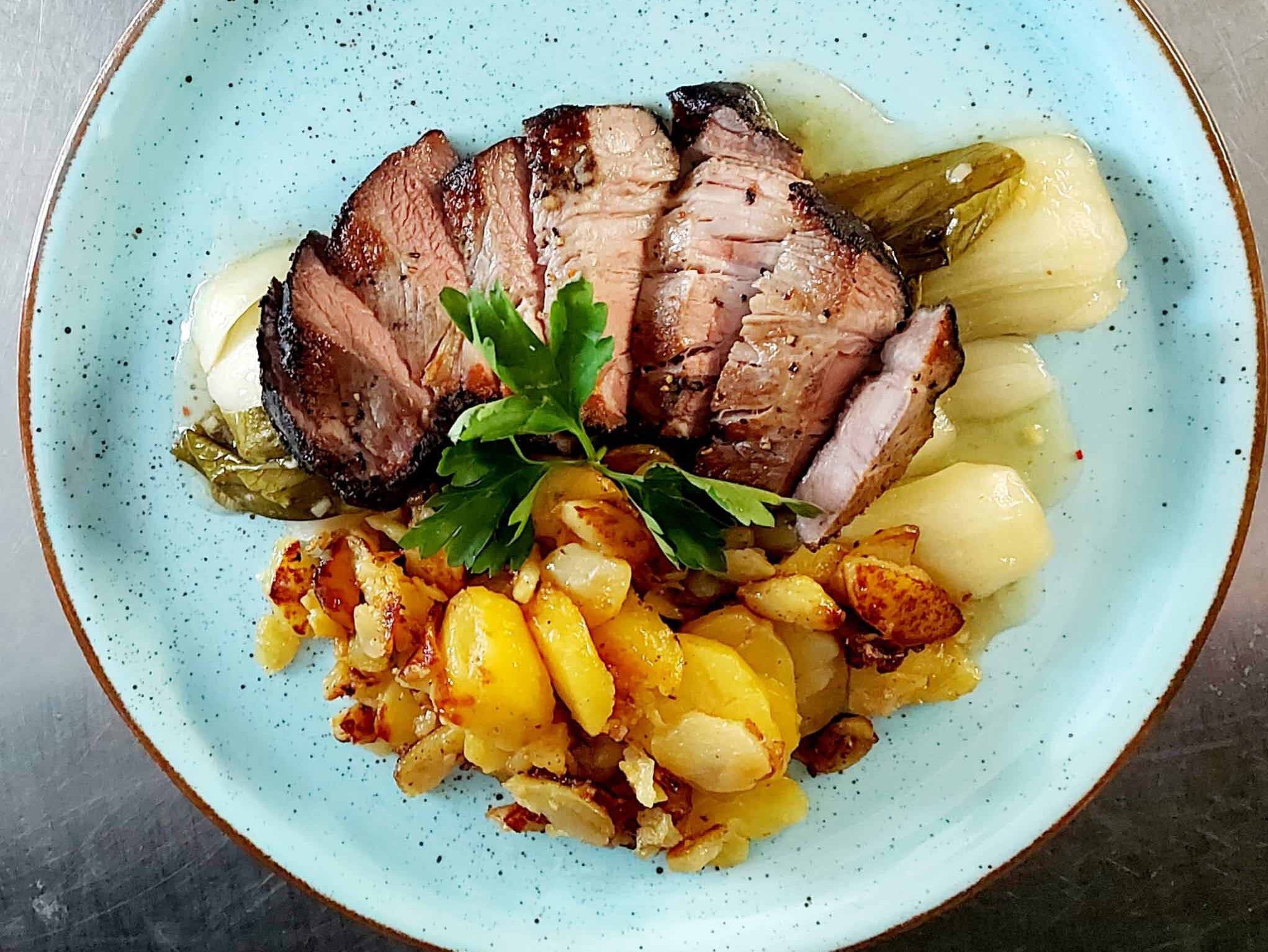 Von herzhaft bis süß – Moderne Küche trifft auf alte Rezepte & hausgemachte Torten