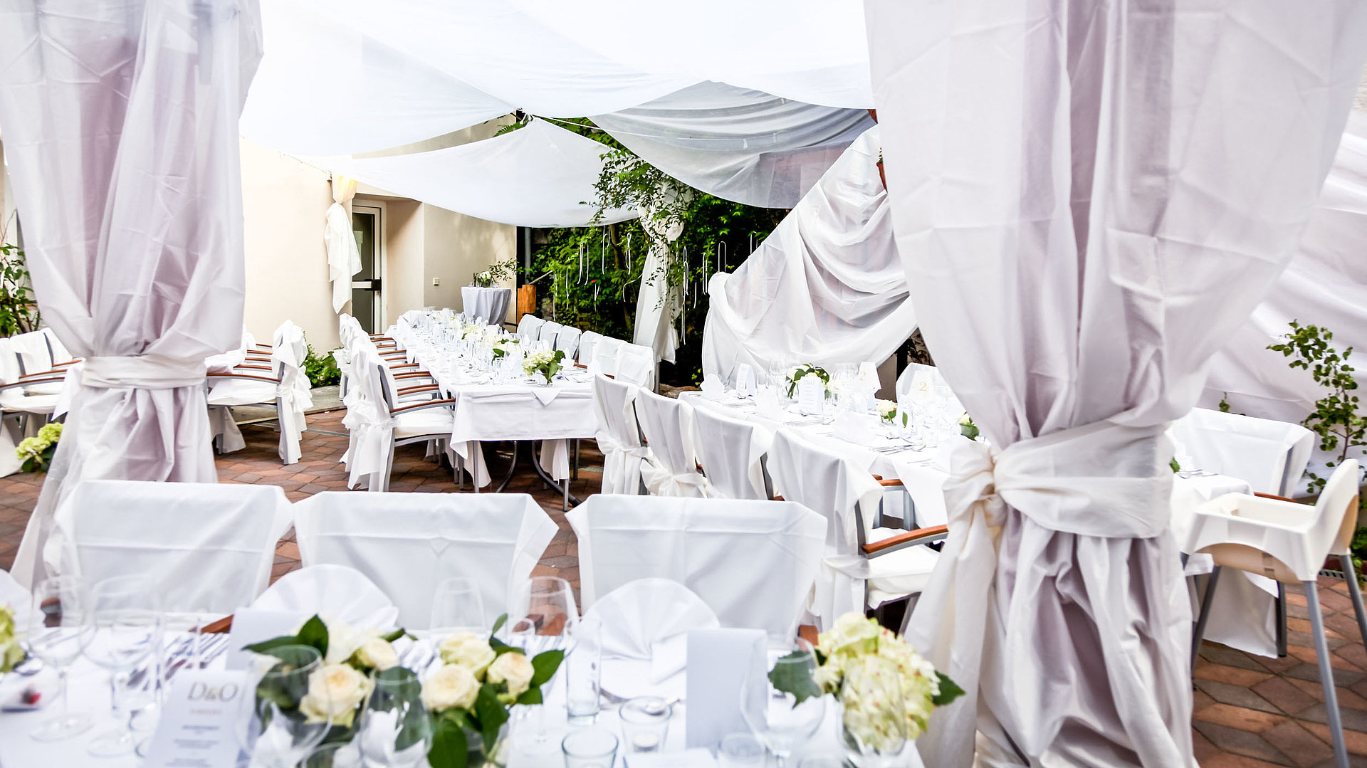 Events und Veranstaltungen in Oberbayern - Bereitgemachter Veranstaltungsort für eine Hochzeit