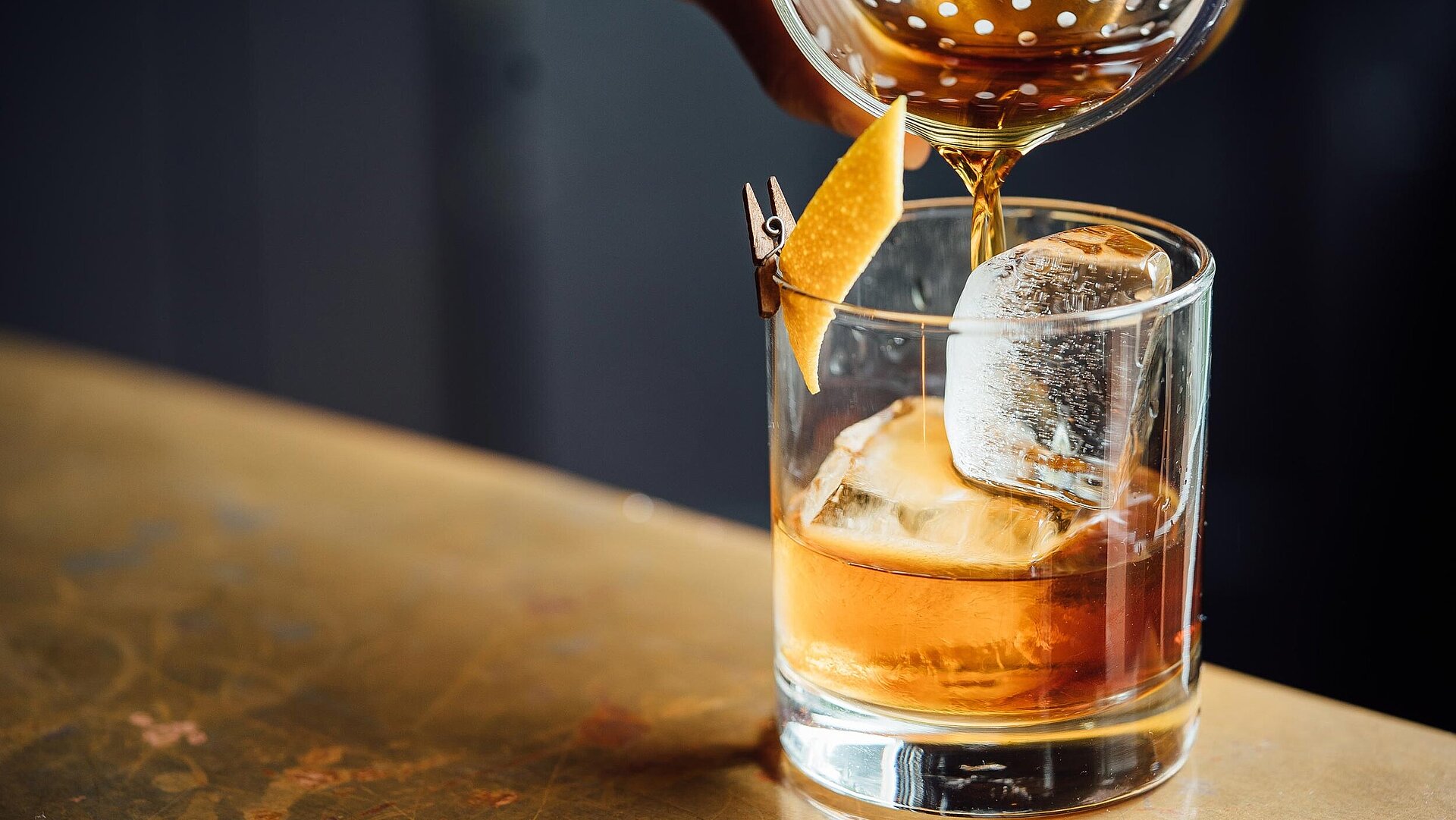 Was haben Cocktails mit Digitalisierung und Umweltschutz zu tun - Whisky on ice