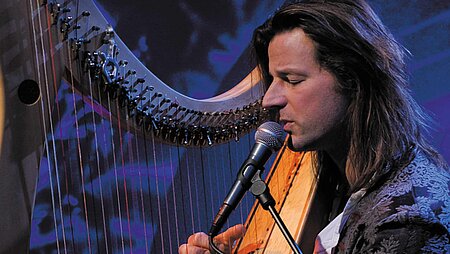 Keltische Weihnacht mit Andy Lang in der Spitalkirche Keltische Weihnacht mit Andy Lang in der Spitalkirche Rothenburg