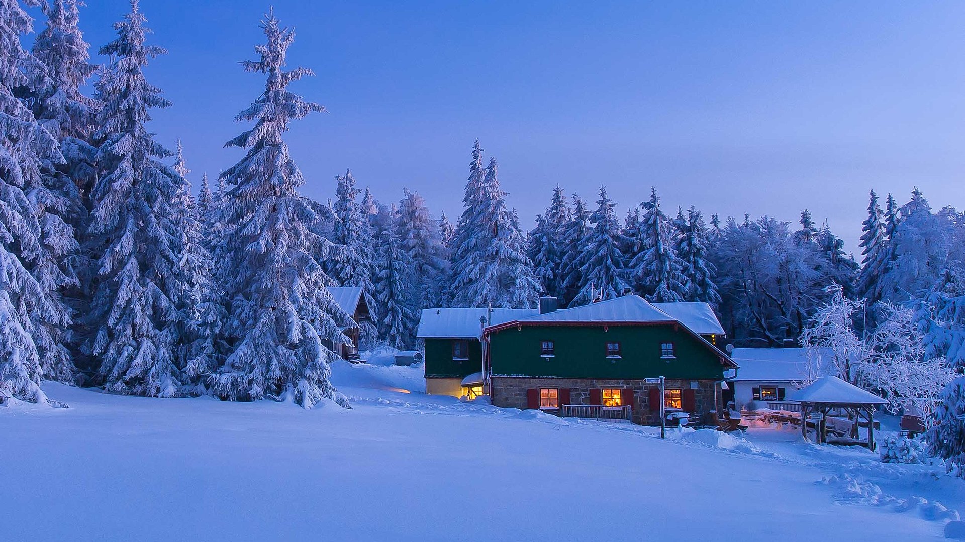 Pauschalangebote für eine Woche Unterkunft im Fichtelgebirge - Chalet im schneebedeckten Fichtelgebirge 