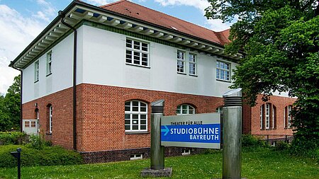 Lesung im Theaterkeller der Studiobühne Bayreuth: Dracula. Lesung im Theaterkeller der Studiobühne Bayreuth: Dracula.