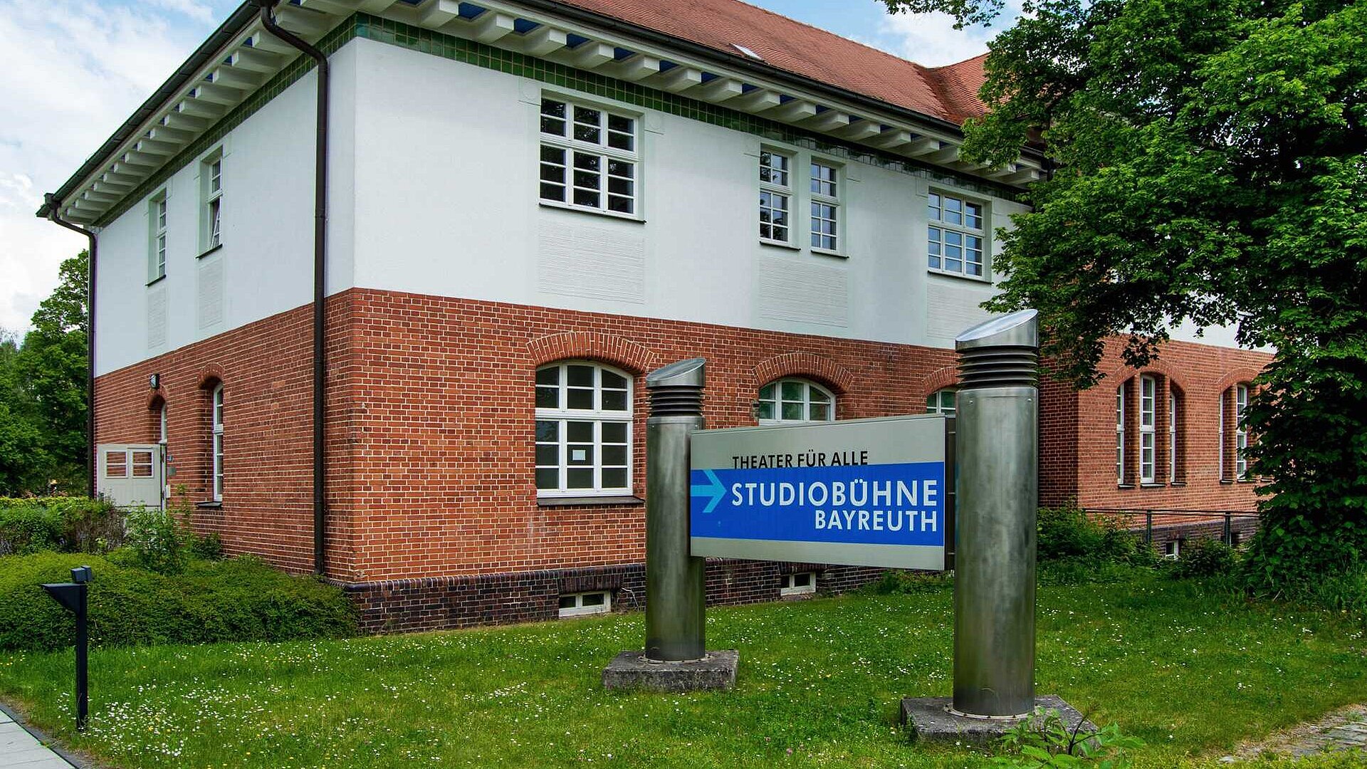 Lesung im Theaterkeller der Studiobühne Bayreuth: Dracula. Lesung im Theaterkeller der Studiobühne Bayreuth: Dracula.