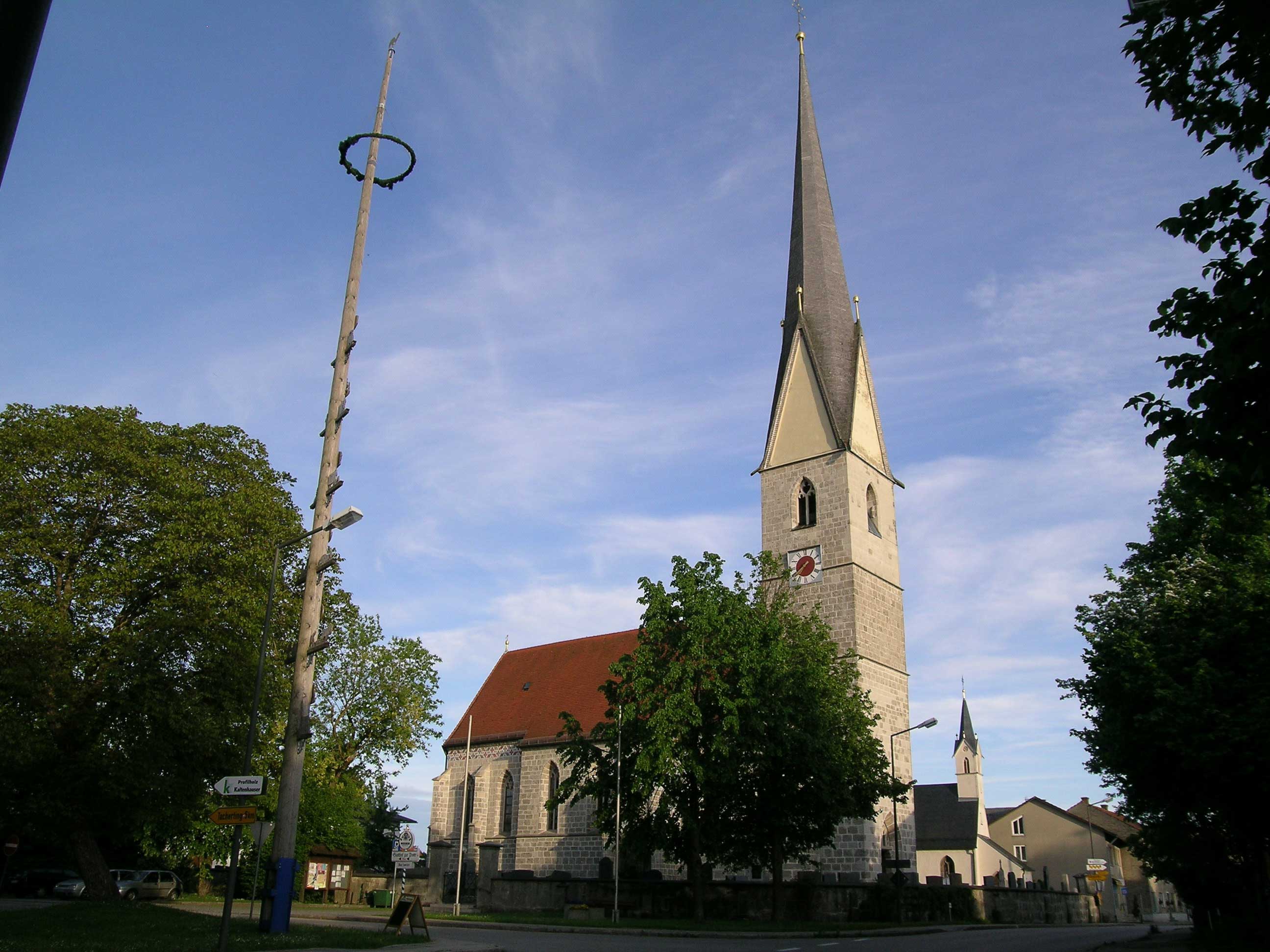 Kirche in Emertsham - Aussenansicht