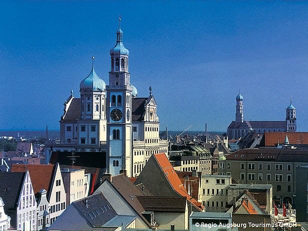 Rathaus mit Perlachturm und St. Ulrich