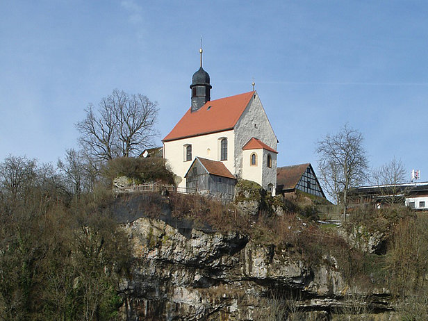 Außenansicht Klaussteinkapelle Ahorntal