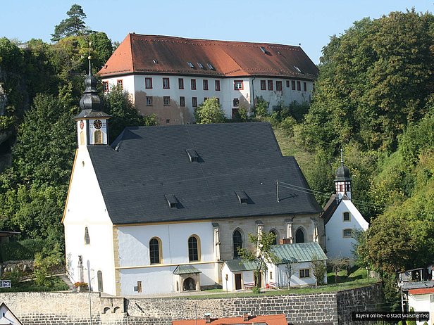 Stadtpfarrkirche mit Anna-Kapelle und Burg Waischenfeld