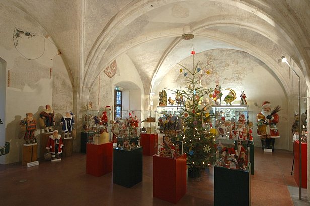 Weihnachtliche Krippenausstellung in der Kaiserpfalz in Forchheim