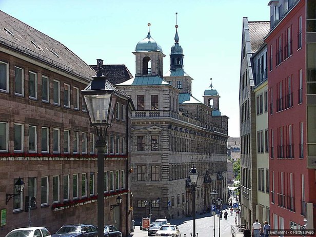 Hier sehen Sie das Nürnberger Rathaus