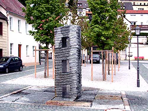 Der Brunnen am Säuplatzl in Arzberg im Fichtelgebirge