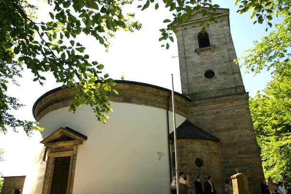 Wallfahrtskirche zur Heiligen Dreifaltigkeit auf dem Armesberg