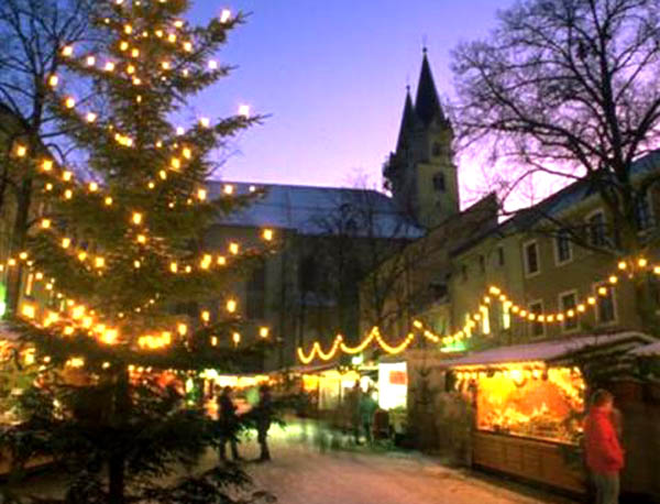 Weihnachtsmarkt in Hof im Fichtelgebirge Weihnachtsmarkt in Hof im Fichtelgebirge